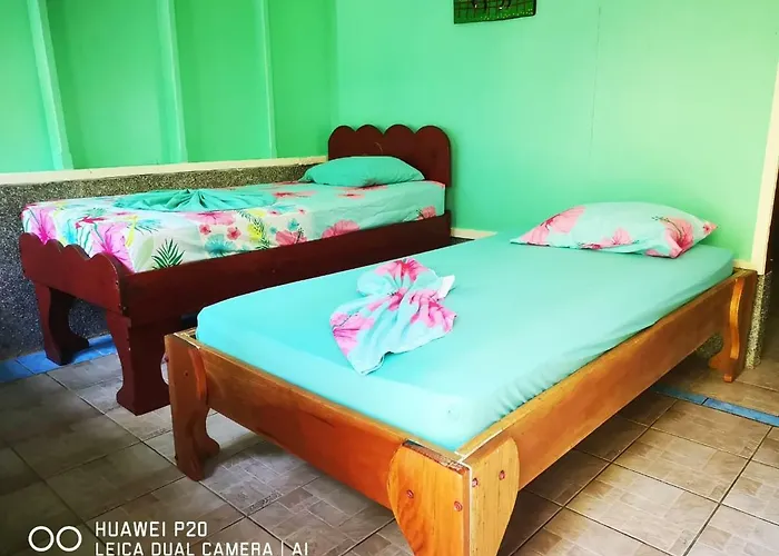 Poor Man\'S Paradise Lodge